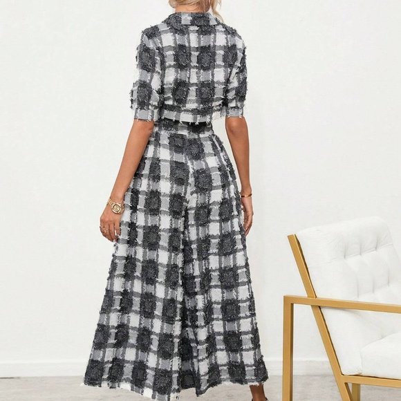 Black and White Casual Womens Plaid Print Button Front Crop Blouse & Skirt - Picture 3 of 4